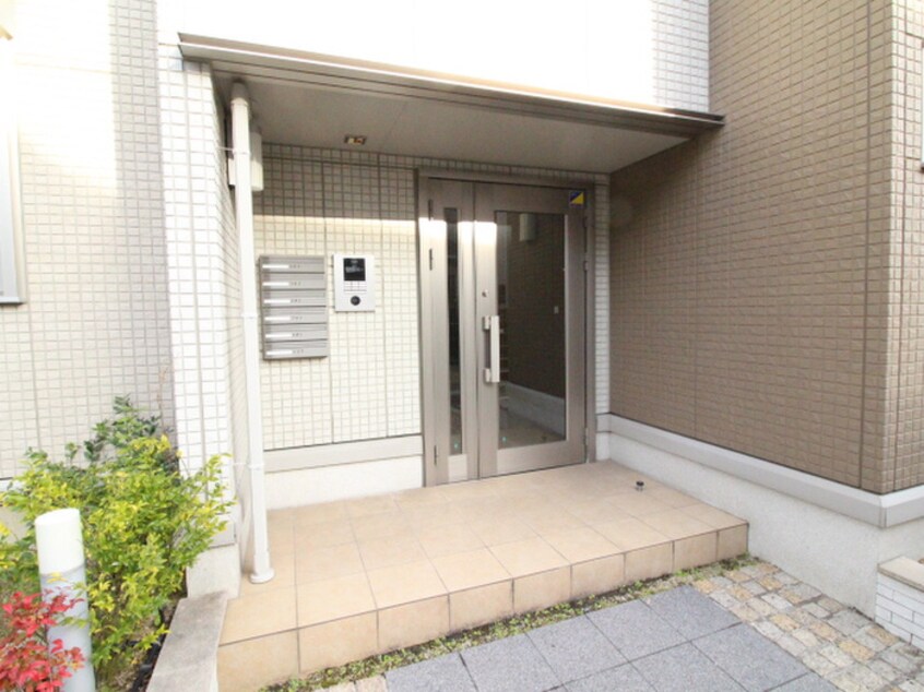 エントランス部分 フルリ－ル
