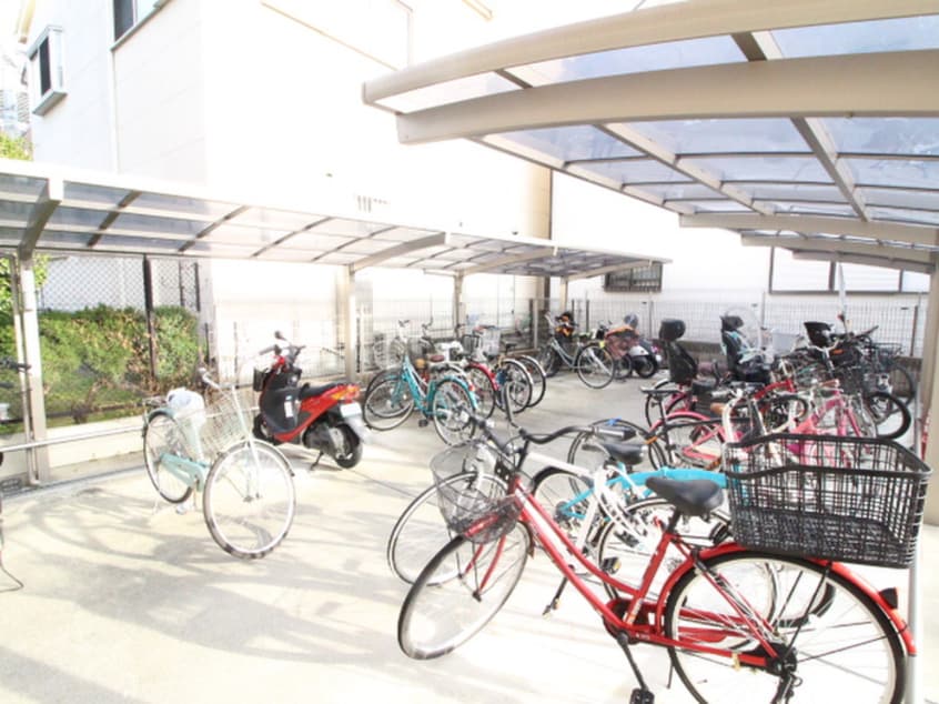 駐輪場 フルリ－ル
