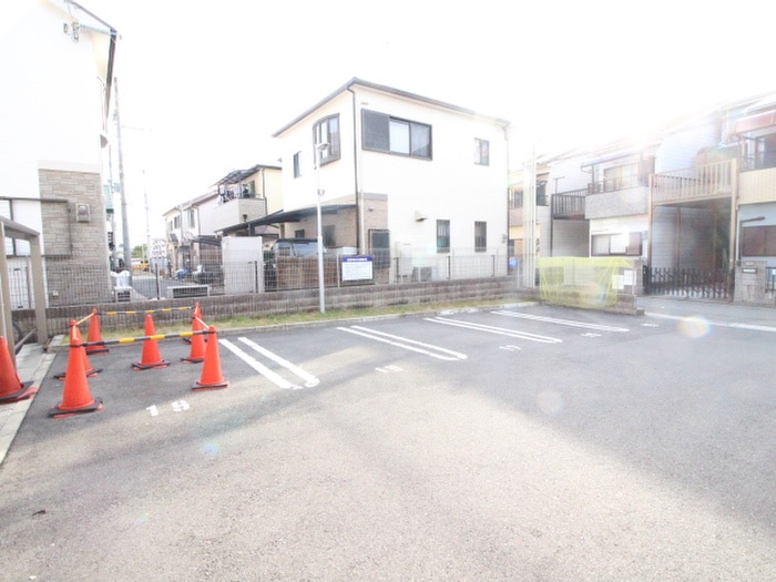 駐車場 フルリ－ル