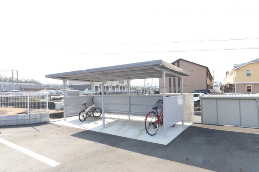 駐輪場 グレイスコート