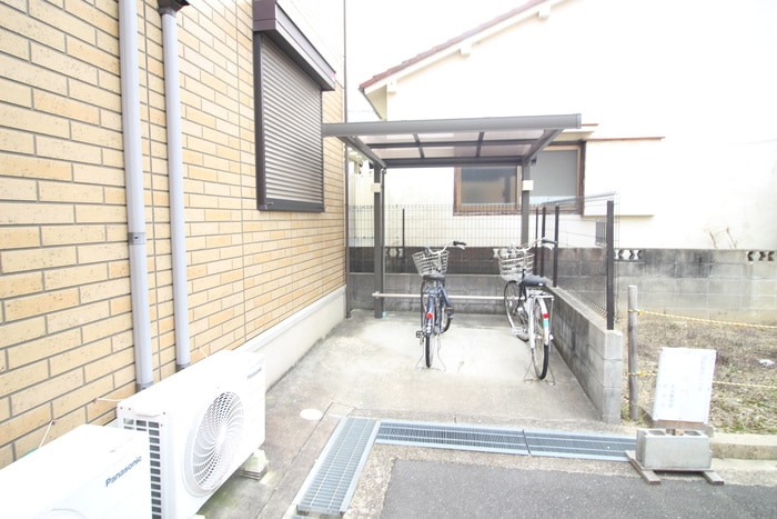 駐輪場 エミールコート西脇
