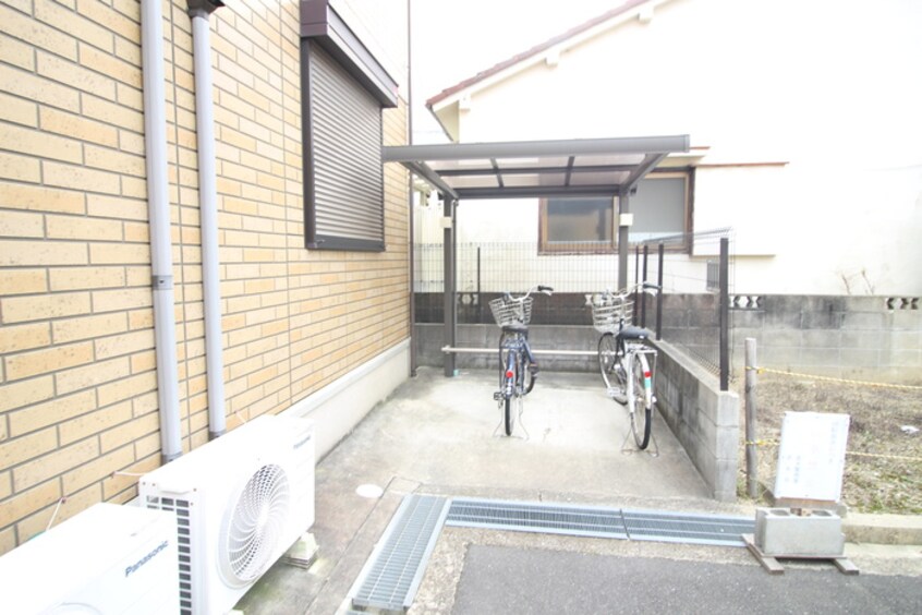 駐輪場 エミールコート西脇