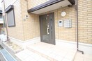 エントランス部分 エミールコート西脇