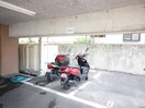 バイク置き場 サンテラス中川