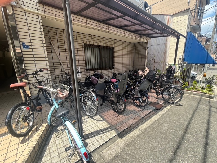 駐輪場 ヴィラ谷町６