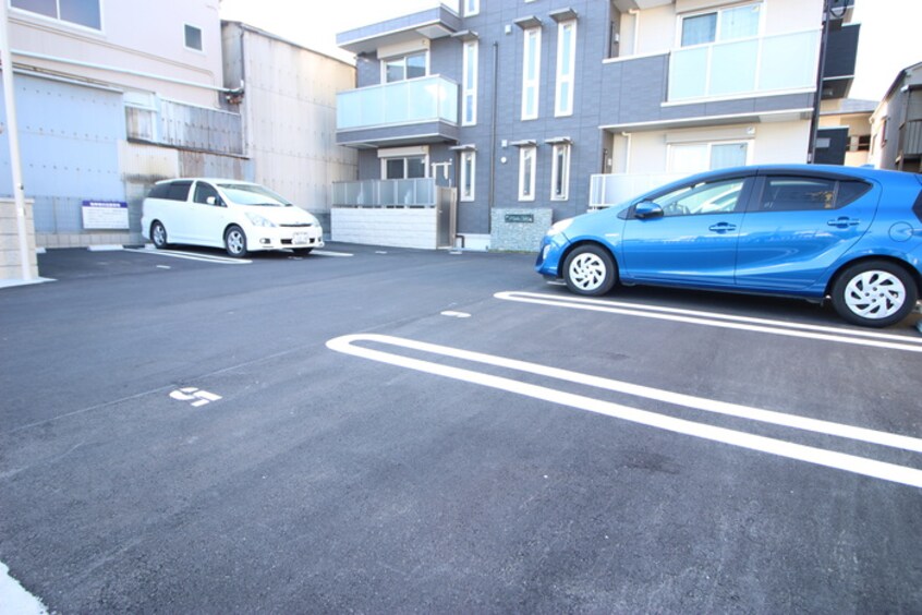 駐車場 ラ　コンフィアンス明石