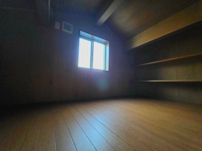 収納 岸和田市加守町4-26-32戸建