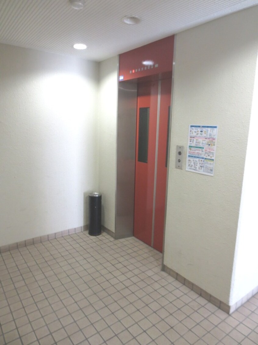エントランス部分 メゾン南陽