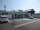 ファミリーマート曙川東1丁目店(コンビニ)まで604m 新栄プロパティー恩智Ⅲ