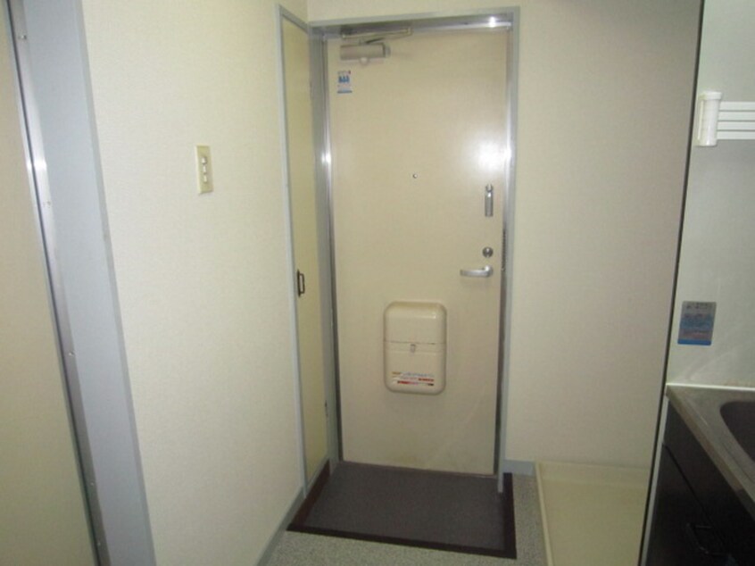 玄関 ヨ－ロピアン千代ヶ丘Ｂ棟