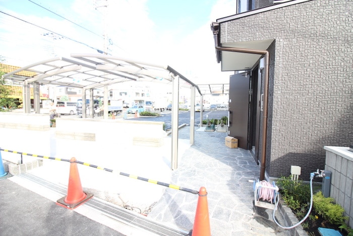 エントランス部分 ｱﾝﾌﾟﾙｰﾙﾌｪｰﾙﾎﾞﾙﾄﾞｩﾙｰⅠ