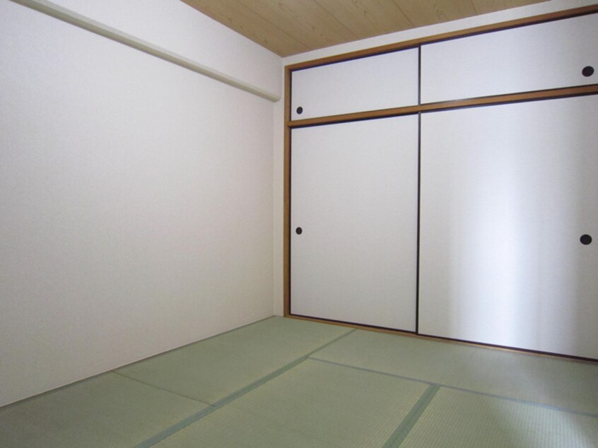 居室 グランドファミリア高井田