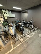 バイク置き場 S-RESIDENCE Hommachi Marks