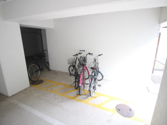 駐輪場 陽光プラザ