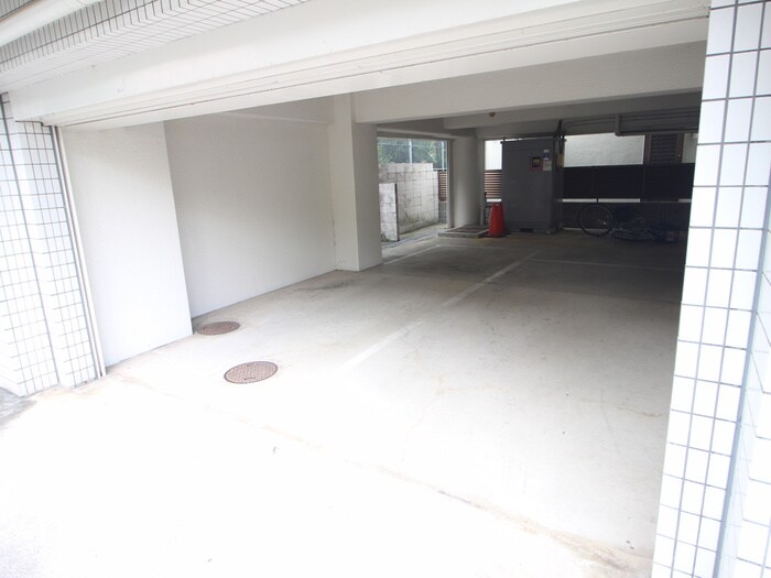 駐車場 陽光プラザ