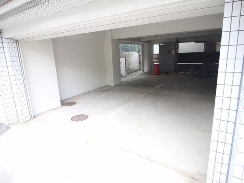 駐車場 陽光プラザ