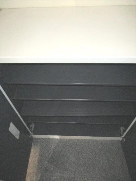 玄関 インテンス大東