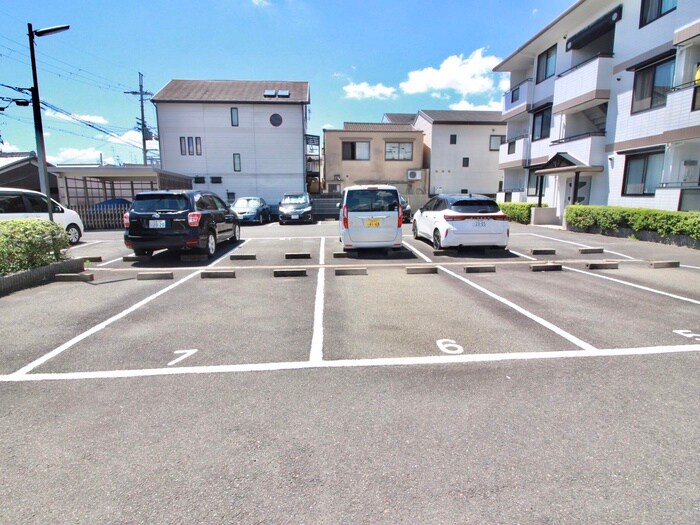 駐車場 マンション角屋