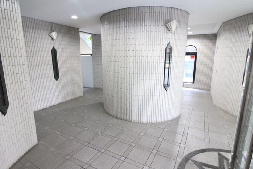 エントランス部分 福々邸弐番館