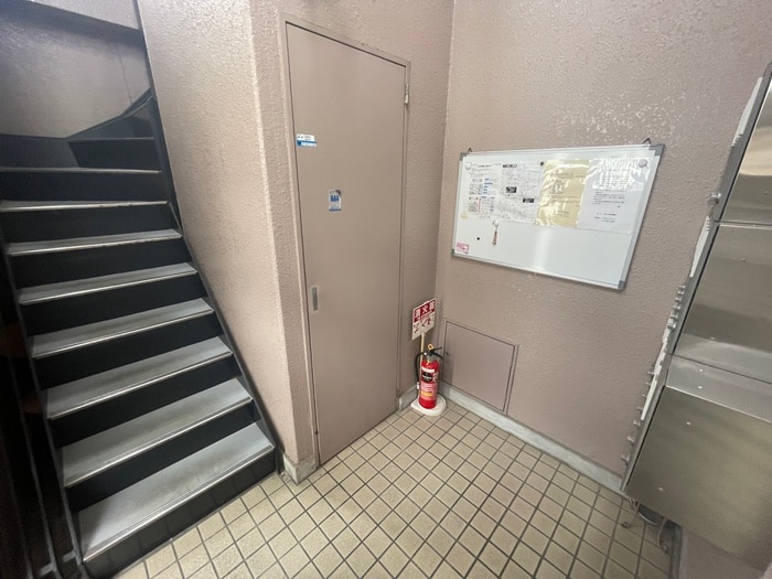 エントランス部分 ヒルズ長岡天神