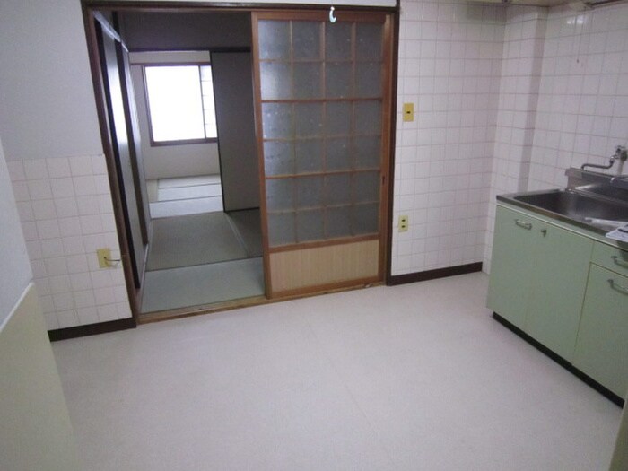 居室 日高マンション