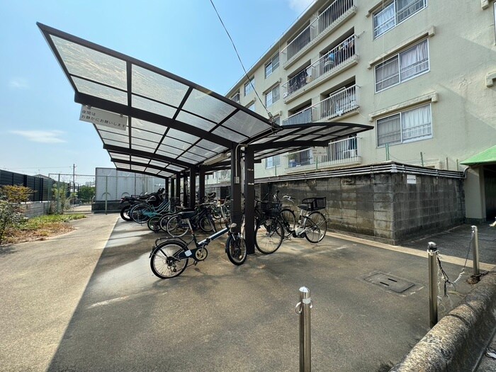 駐輪場 初芝マンション