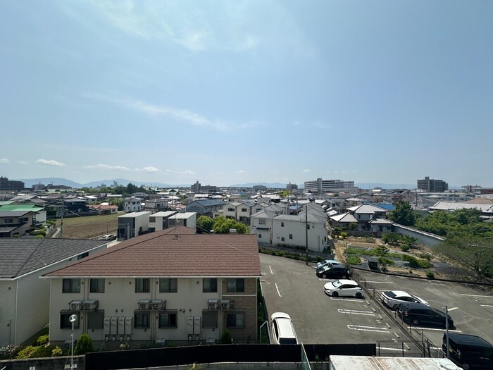 室内からの展望 初芝マンション