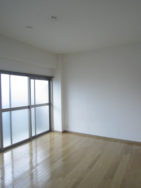 居室 エレガンス西院