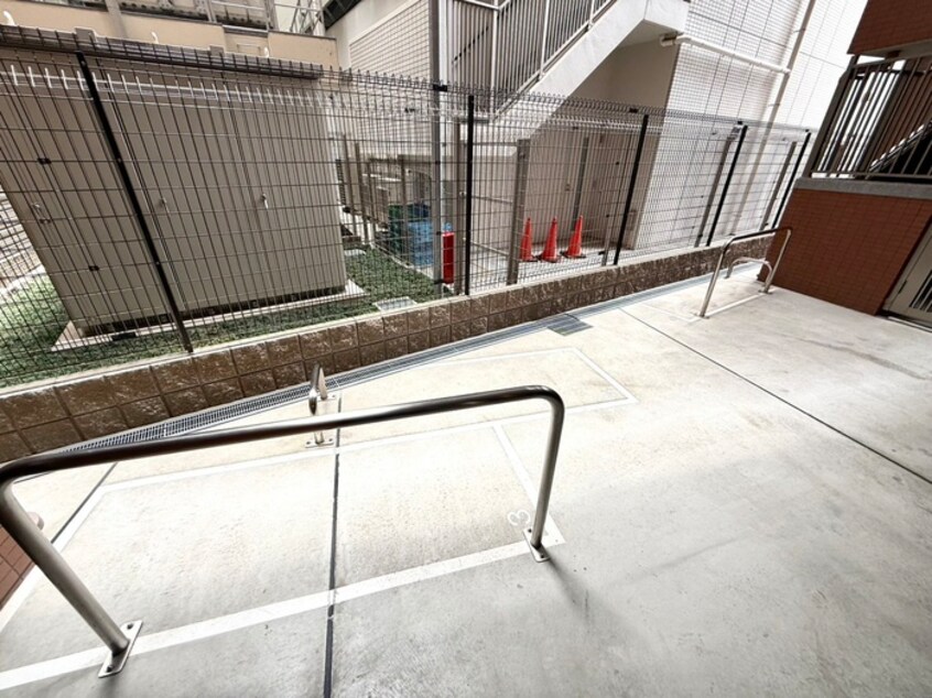 バイク置き場 プレジオ海老江