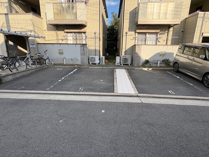 駐車場 アスカハイツ