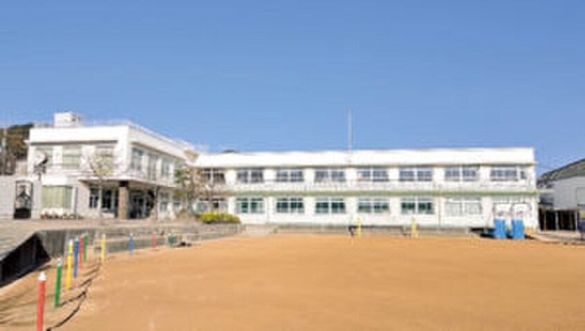 須磨浦小学校(小学校)まで280m ヴェッセルＳＵＭＡ　Ｂ棟