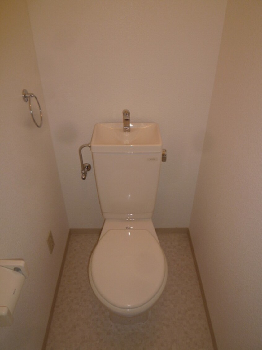 トイレ ﾗﾌｧｲﾝ江坂