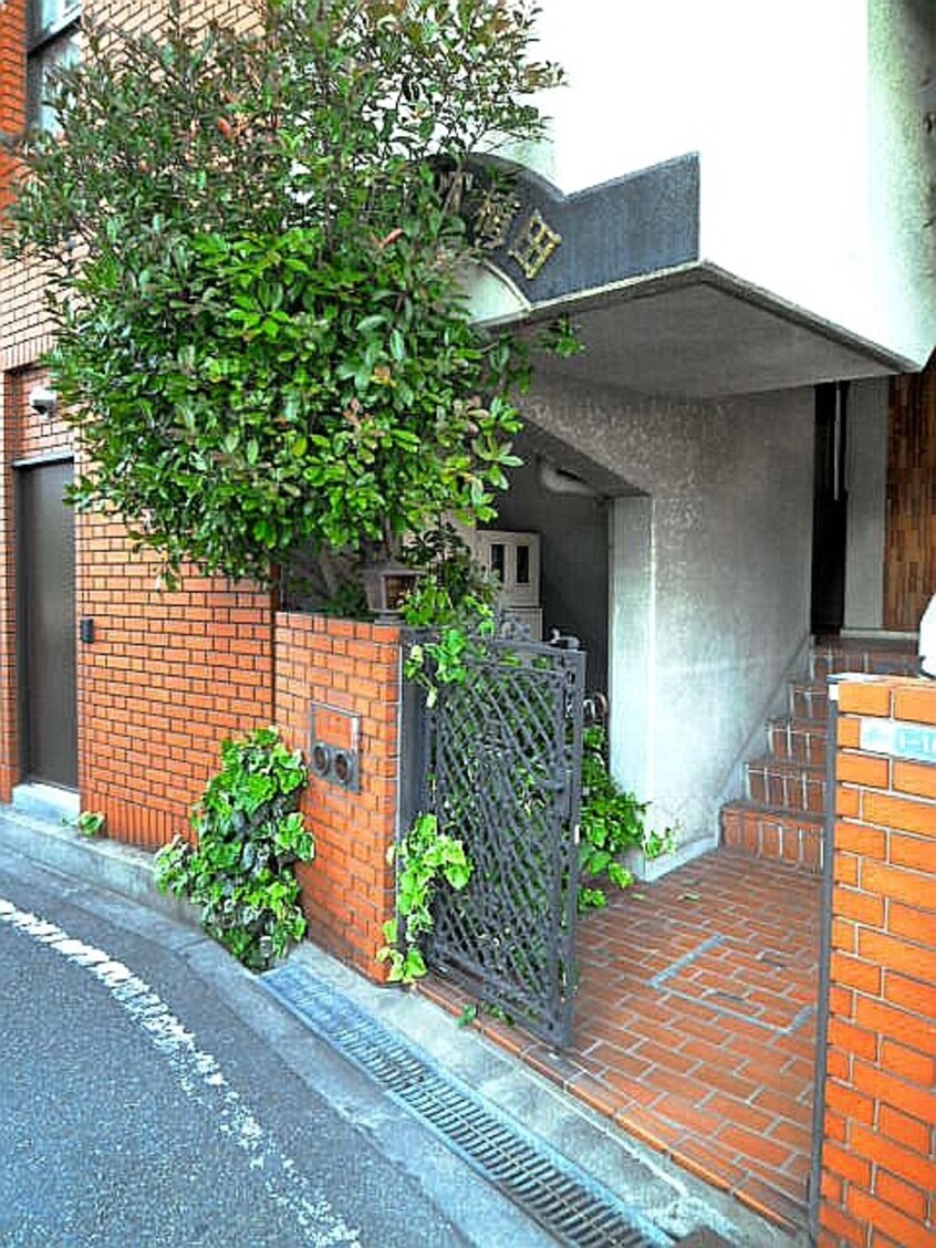 エントランス部分 エクセルコート植田