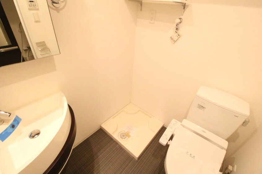 洗濯機置場 ＡＰＲＩＬＥ南森町