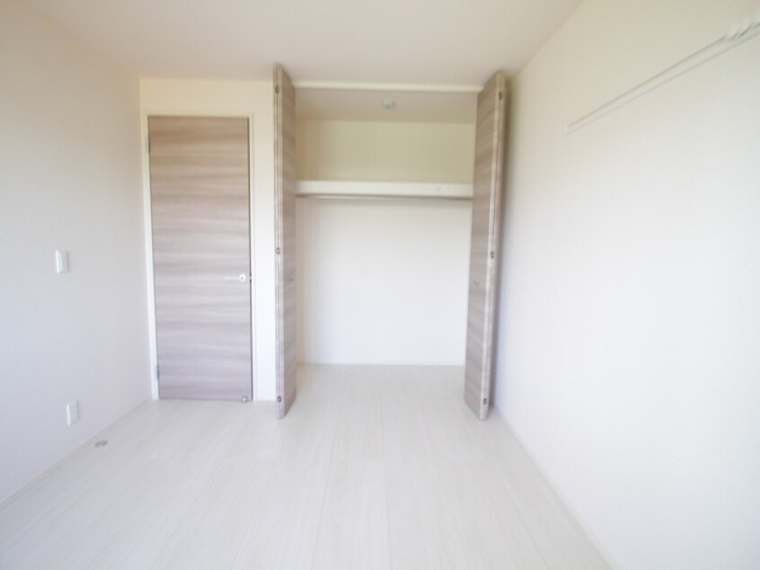 収納 ロイヤル西野山