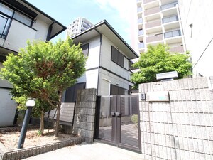 谷上邸