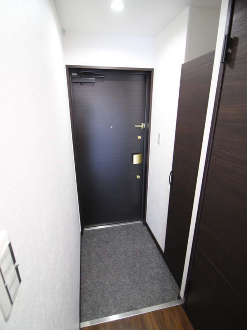 玄関 ドゥエリング森小路