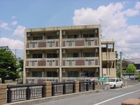 シャルマン芦田