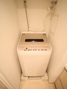 洗濯機置場 アパートメンツ江坂（南側）