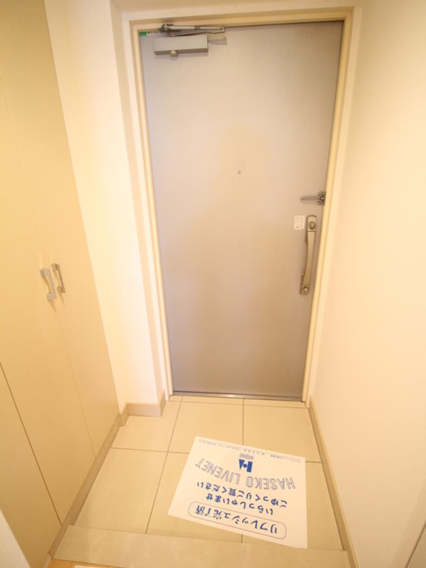 玄関 アパートメンツ江坂（南側）