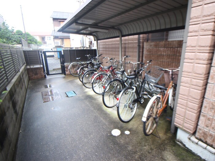 駐輪場 グランシャリオ塚口