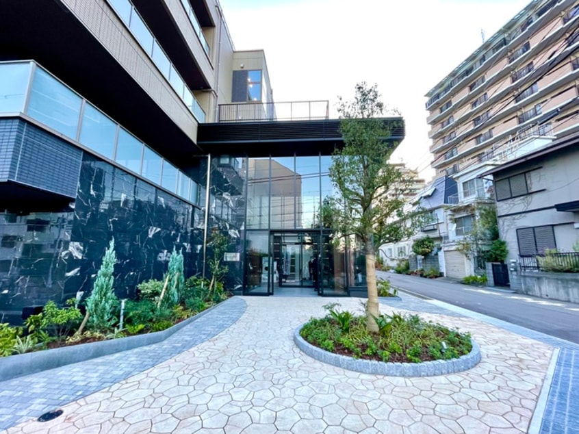 エントランス部分 シー・クリサンス西岡本