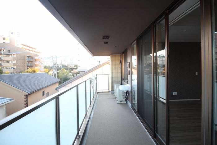 ベランダ・バルコニー シー・クリサンス西岡本