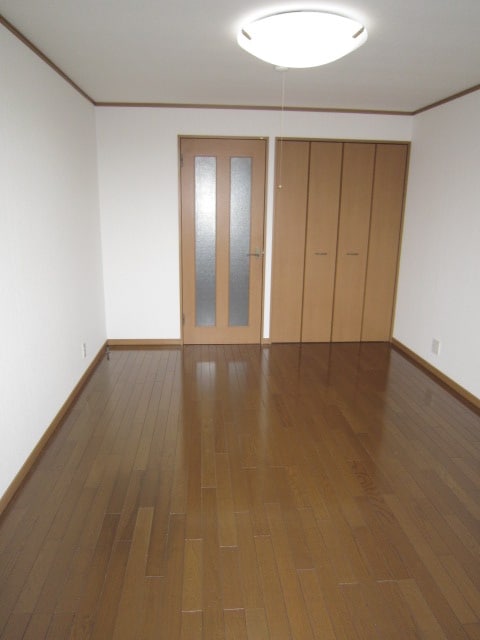 居室 サンシ－ド二番館