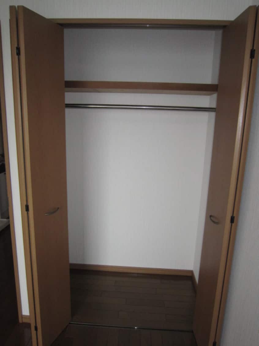 収納 サンシ－ド二番館