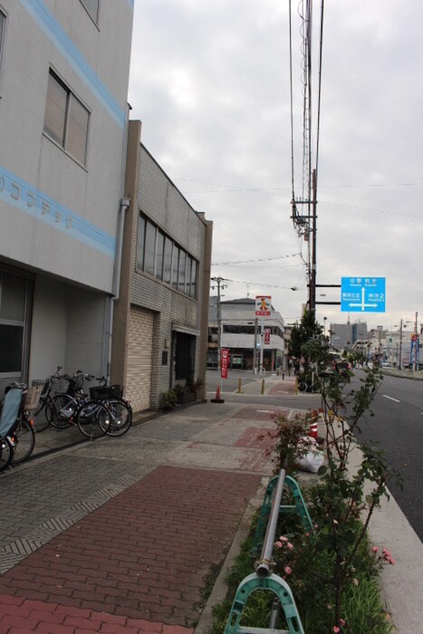 サンクス(コンビニ)まで150m グロ－パレス田島