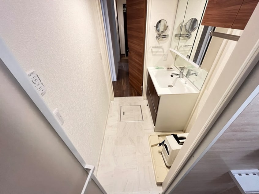 洗濯機置場 ｱﾘｴｯﾀ五月丘ｻｳｽ