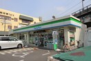 ファミリーマート(コンビニ)まで482m カーサ忍ケ丘
