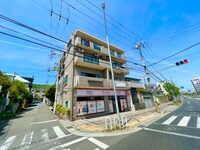 サンプレイス（２０２）