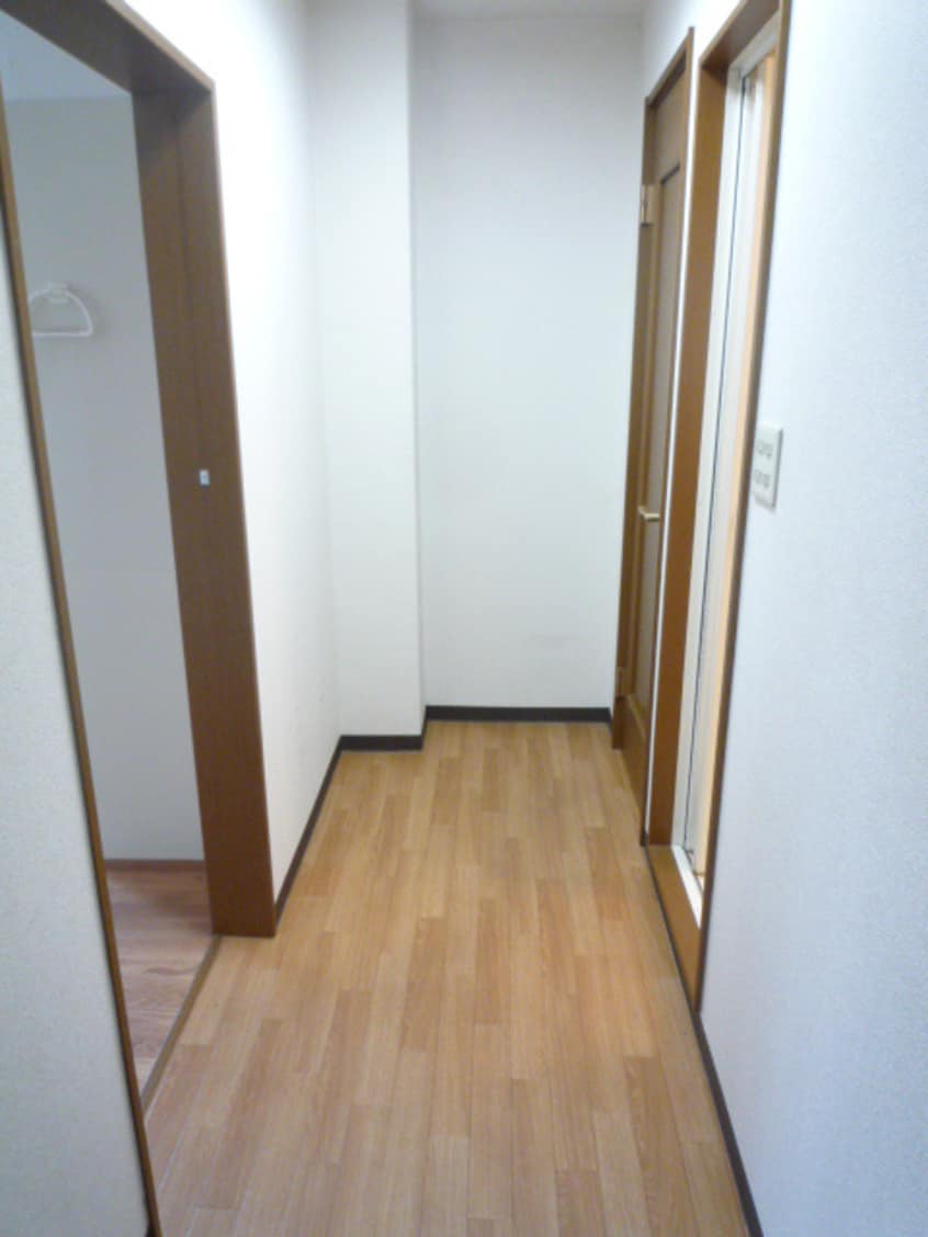 廊下 リーガルメゾン大塚